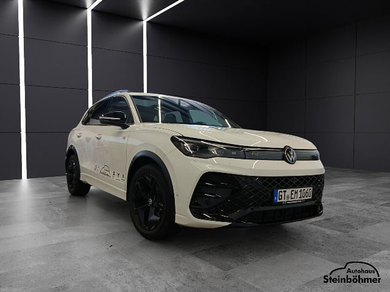 Volkswagen Tiguan R-Line BlackStyle 2.0TDI DSG IQ. Light NAV