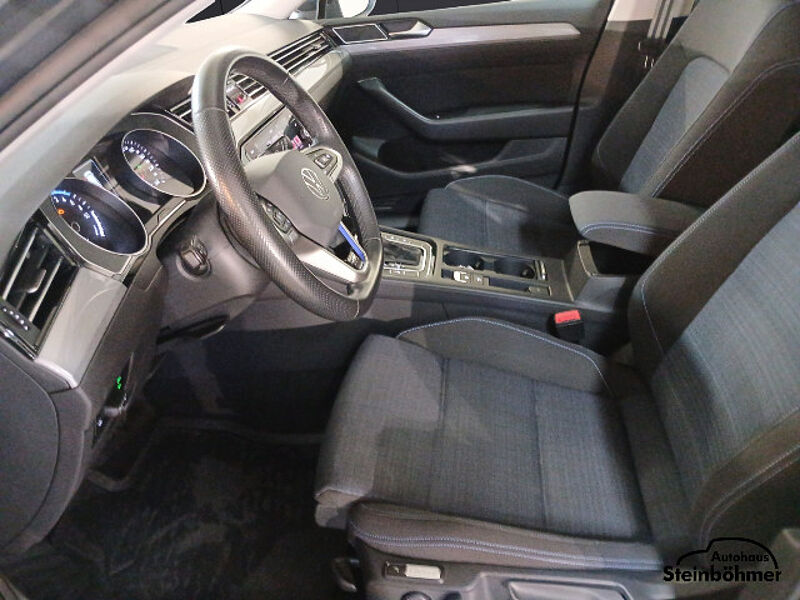 Volkswagen Passat Variant GTE AHK IQLight Standhzg.