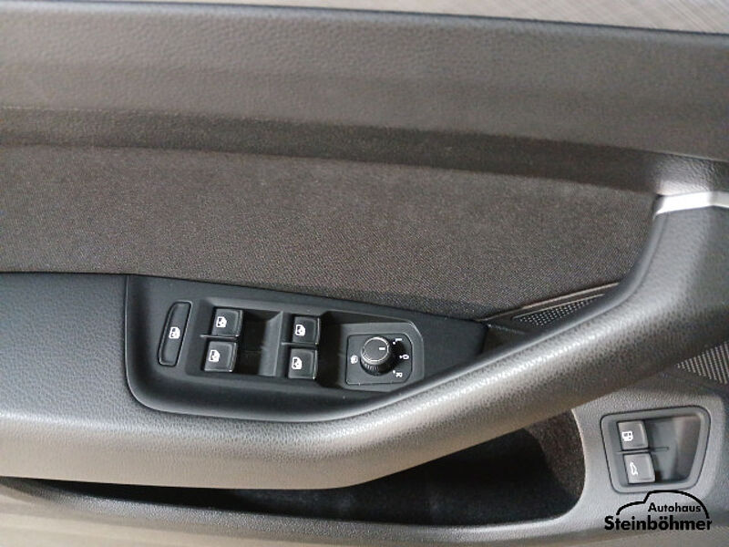 Volkswagen Passat Variant GTE AHK IQLight Standhzg.