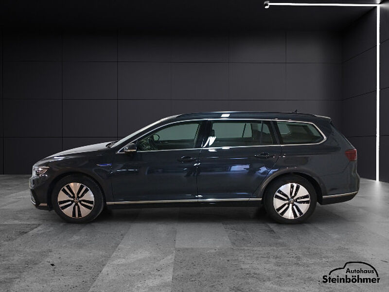 Volkswagen Passat Variant GTE AHK IQLight Standhzg.