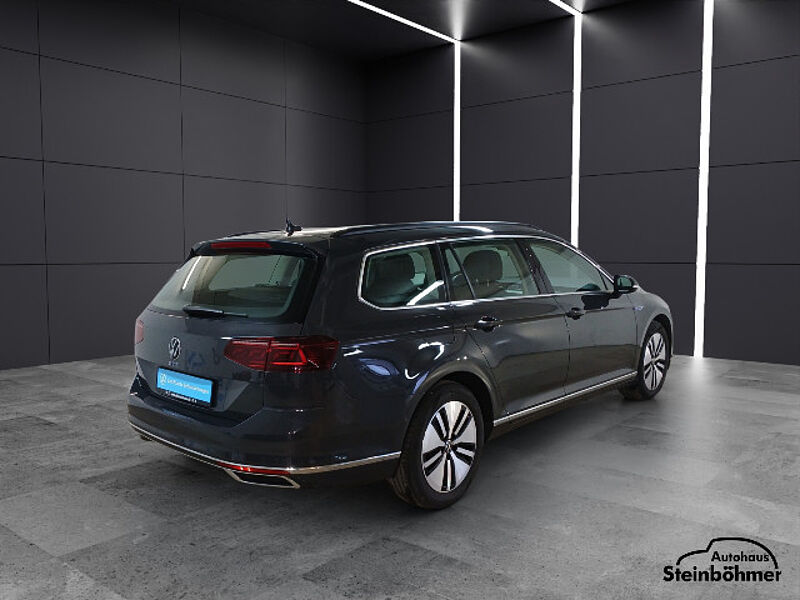 Volkswagen Passat Variant GTE AHK IQLight Standhzg.