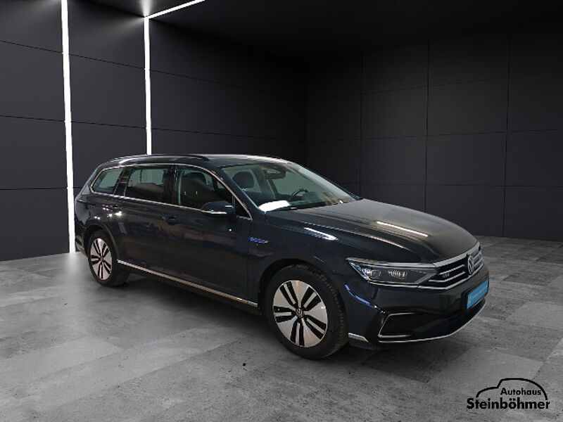 Volkswagen Passat Variant GTE AHK IQLight Standhzg.