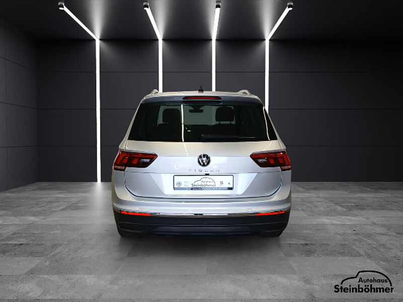 Volkswagen Tiguan Active 2.0TDI DSG LED-Matrix NAV AHK ACC