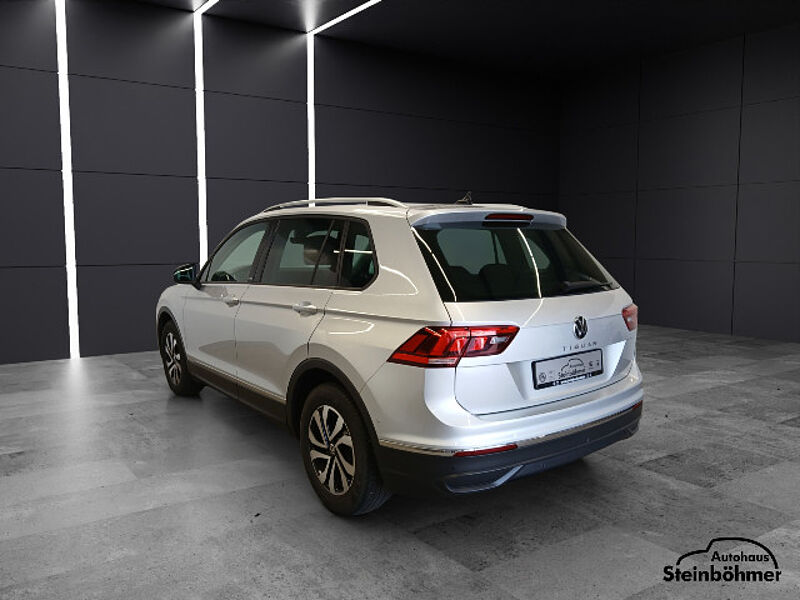 Volkswagen Tiguan Active 2.0TDI DSG LED-Matrix NAV AHK ACC