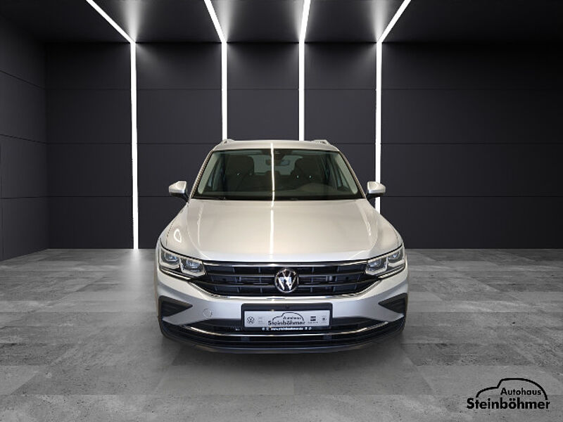 Volkswagen Tiguan Active 2.0TDI DSG LED-Matrix NAV AHK ACC