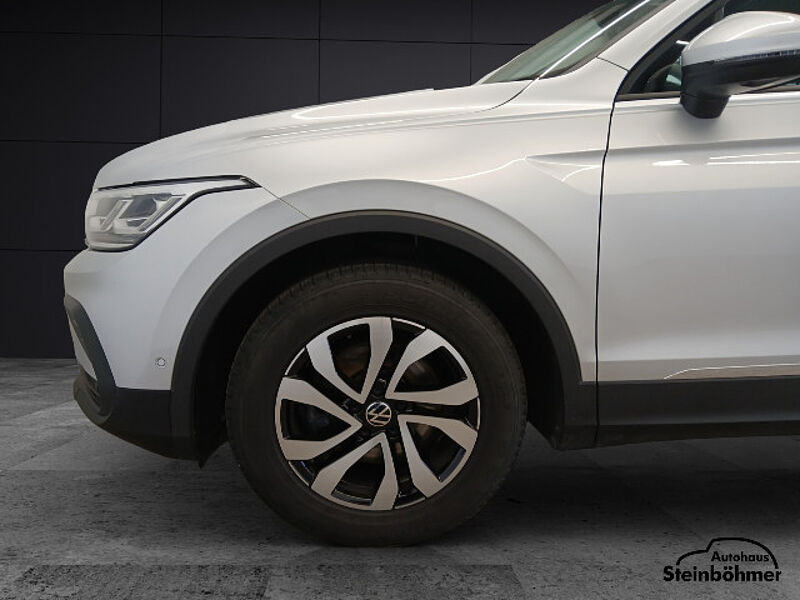 Volkswagen Tiguan Active 2.0TDI DSG LED-Matrix NAV AHK ACC