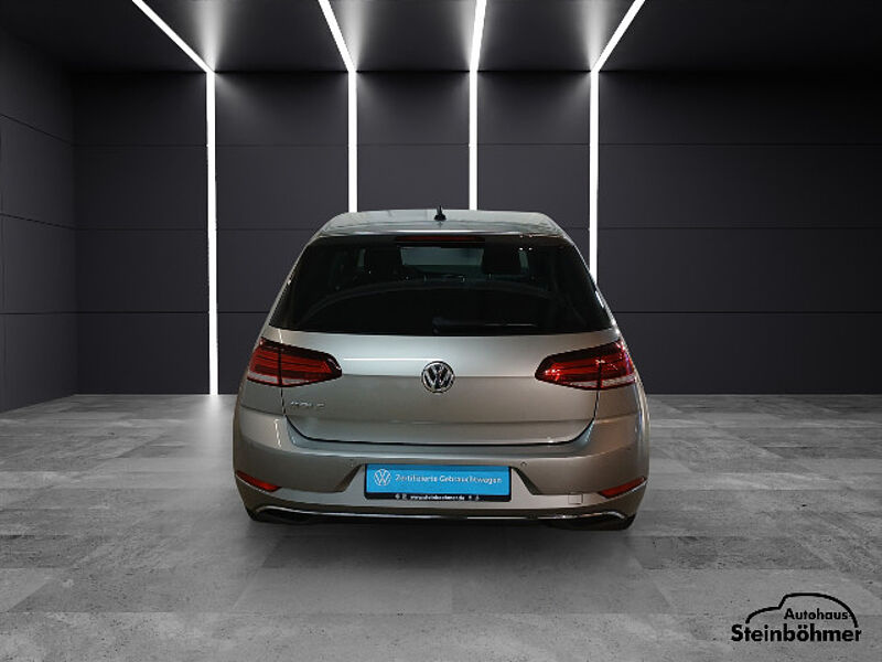 Volkswagen Golf IQ. DRIVE 1.0TSI Standhzg. Navi Kamera ACC