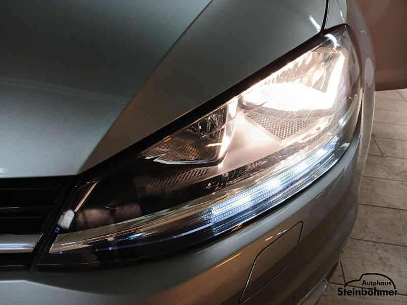 Volkswagen Golf IQ. DRIVE 1.0TSI Standhzg. Navi Kamera ACC