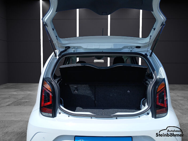 Volkswagen up! upACTIVE 1.0 Rear View Sitzhzg.