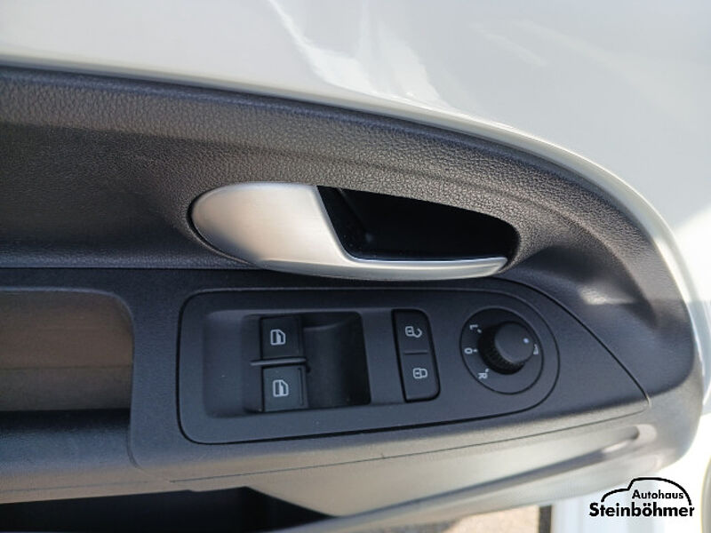 Volkswagen up! upACTIVE 1.0 Rear View Sitzhzg.