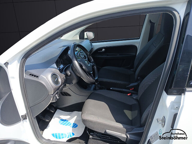 Volkswagen up! upACTIVE 1.0 Rear View Sitzhzg.