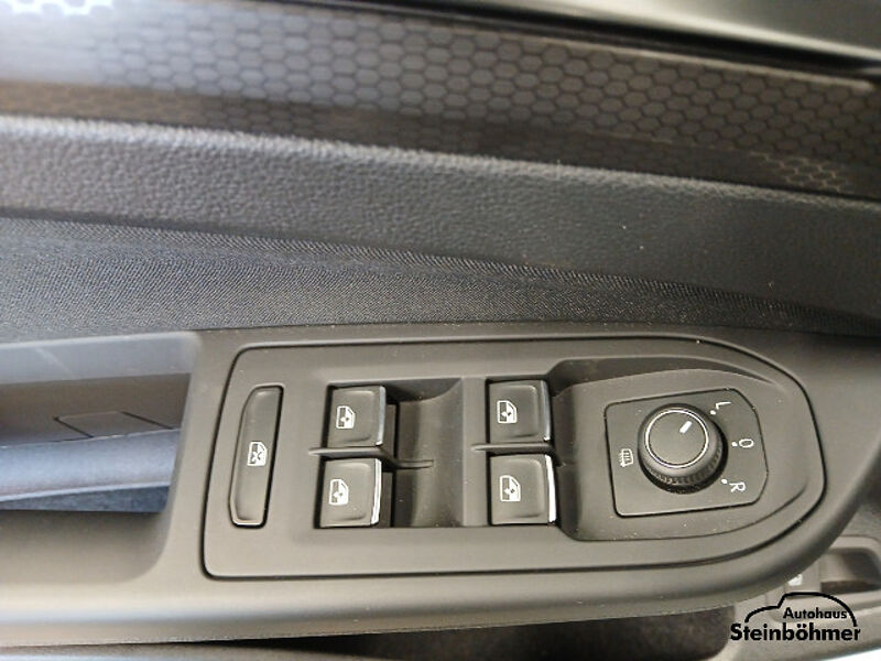 Volkswagen Golf GTE 1.4TSI DSG LED Plus NAV ACC SHZ AppCon