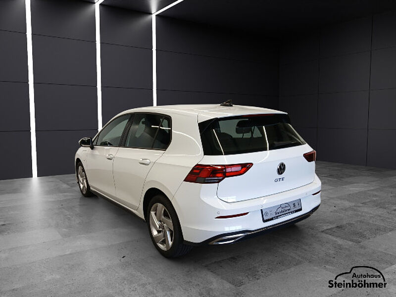 Volkswagen Golf GTE 1.4TSI DSG LED Plus NAV ACC SHZ AppCon
