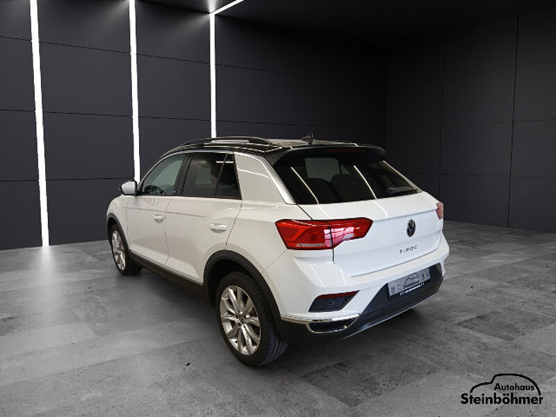 Volkswagen T-ROC United 1.5TSI DSG LED NAV AHK Pano SHZ