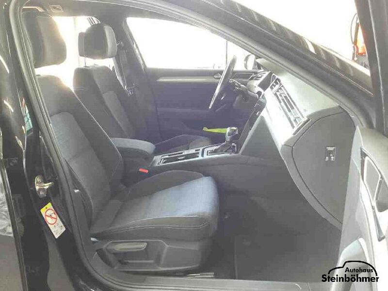 Volkswagen Passat Variant GTE 1.4TSI DSG LED NAV ACC SHZ