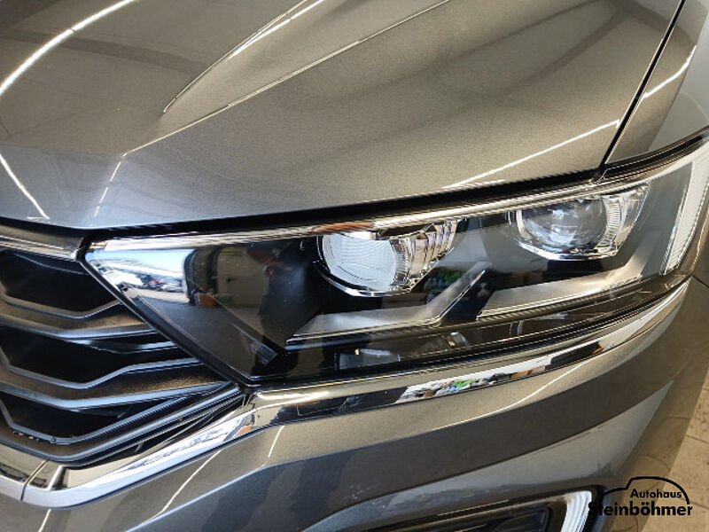 Volkswagen T-ROC Sport 1.5TSI DSG LED NAV AHK ACC SHZ