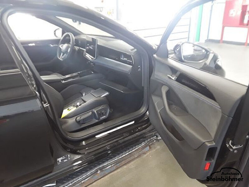 Volkswagen Passat R-Line 2.0TDI DSG IQ. Light NAV ProMax AHK