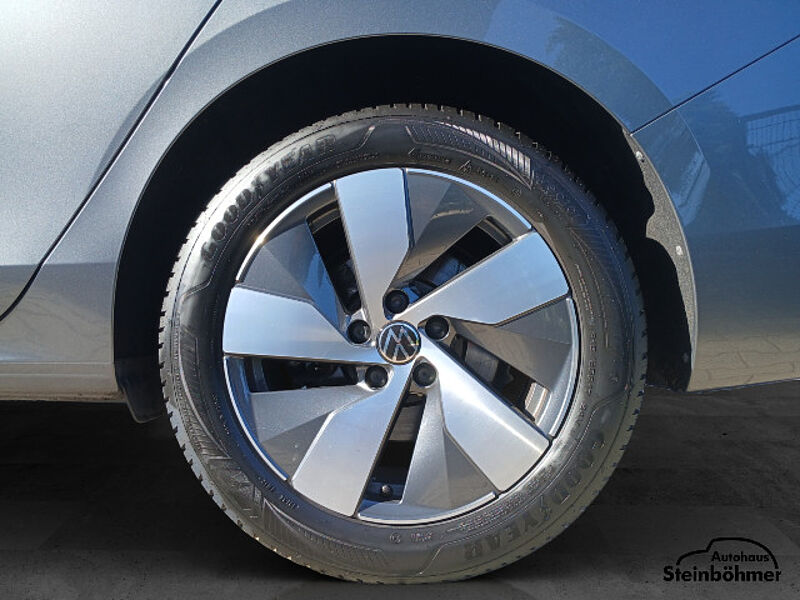 Volkswagen Passat Elegance 2.0TDI DSG IQ. Drive AHK Kamera