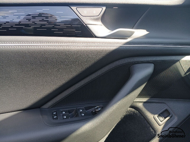 Volkswagen Passat Elegance 2.0TDI DSG IQ. Drive AHK Kamera