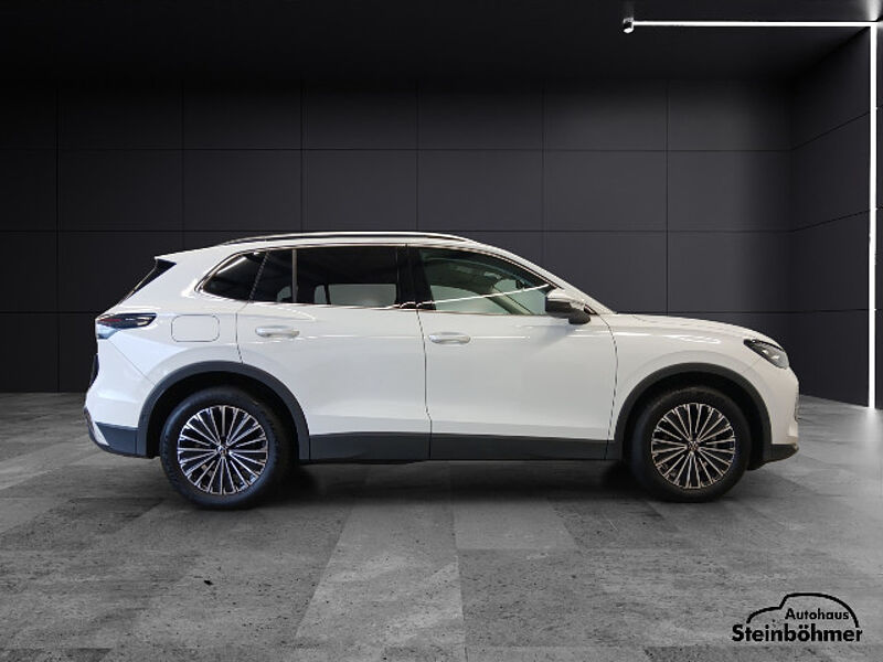 Volkswagen Tiguan Elegance 1.5eTSI DSG IQ. Light NAV AHK ACC