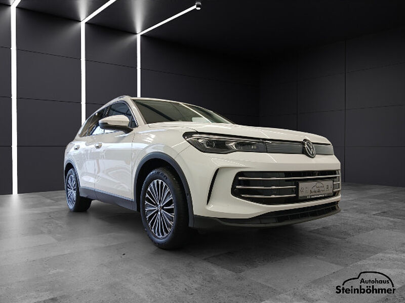 Volkswagen Tiguan Elegance 1.5eTSI DSG IQ. Light NAV AHK ACC