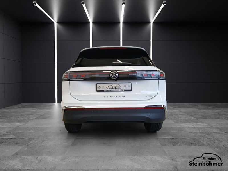 Volkswagen Tiguan Elegance 1.5eTSI DSG IQ. Light NAV AHK ACC