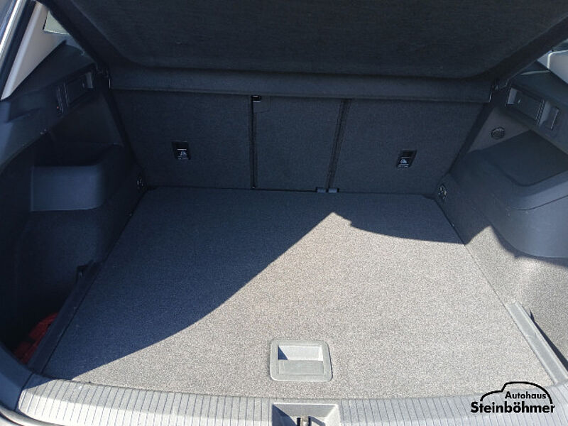 Volkswagen Tiguan Elegance 1.5eTSI DSG IQ. Light NAV AHK