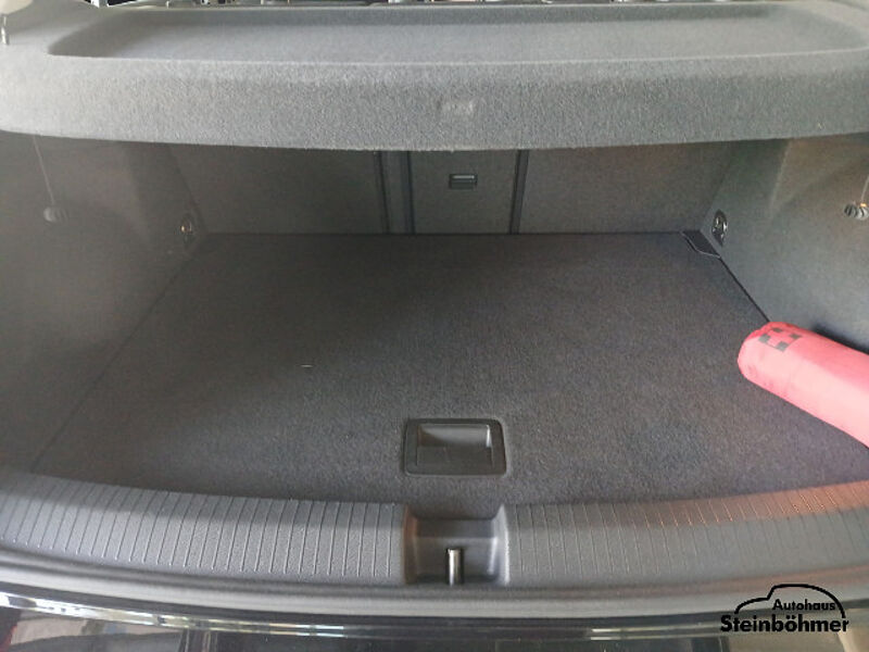 Volkswagen T-Roc 1.0TSI IQ. DRIVE Navi ACC Blind Spot