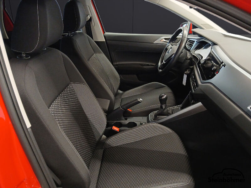 Volkswagen Polo Active 1.0MPI NAV RearView SHZ AppCon