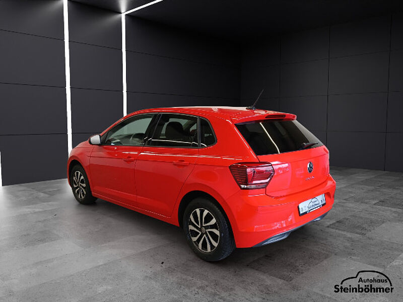 Volkswagen Polo Active 1.0MPI NAV RearView SHZ AppCon