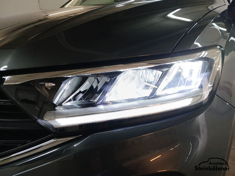 Volkswagen T-Roc Goal 1.0TSI LED AppCon RearView ParkAssist