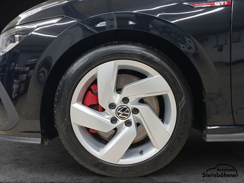 Volkswagen Golf GTI DSG Navi LED RearView Keyless ACC