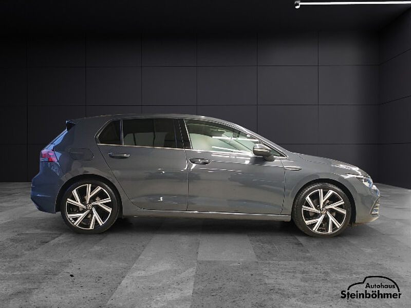 Volkswagen Golf Style 2.0TDI DSG Navi LED 18Zoll Sport ACC