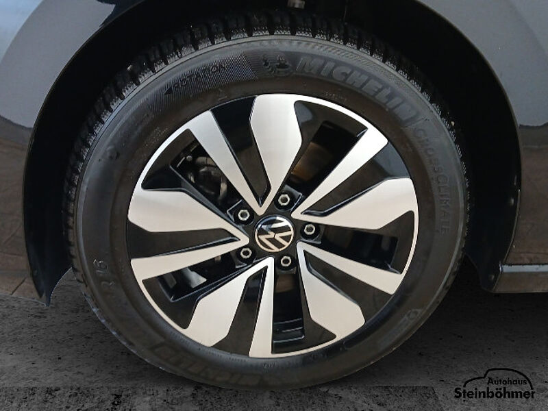 Volkswagen Golf Move 1.5TSI NAV LED ACC AppCon