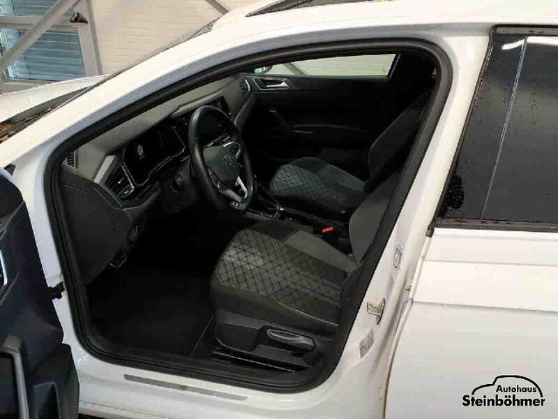 Volkswagen Taigo R-Line 1.0TSI DSG IQ. Light AppCon RearView