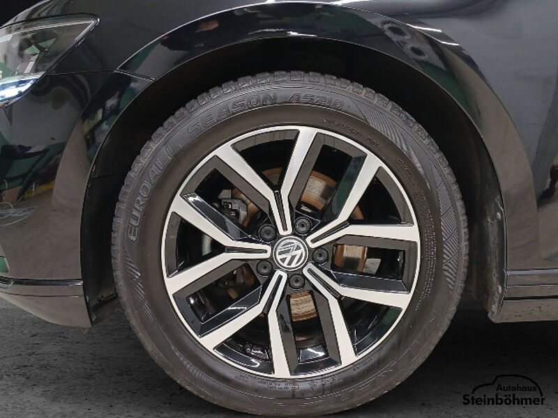 Volkswagen Passat Variant Business 1.5TSI Navi LED AHK