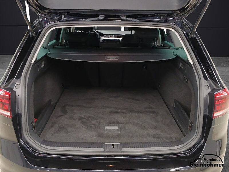 Volkswagen Passat Variant Business 1.5TSI Navi LED AHK