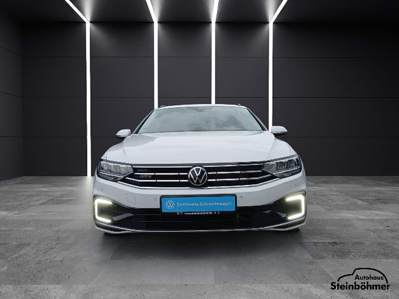 Volkswagen Passat Variant GTE Navi LED AHK Standhzg