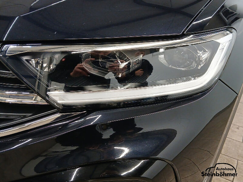 Volkswagen T-Roc R-Line 1.5TSI DSG LEDPlus NAV AHK RearView