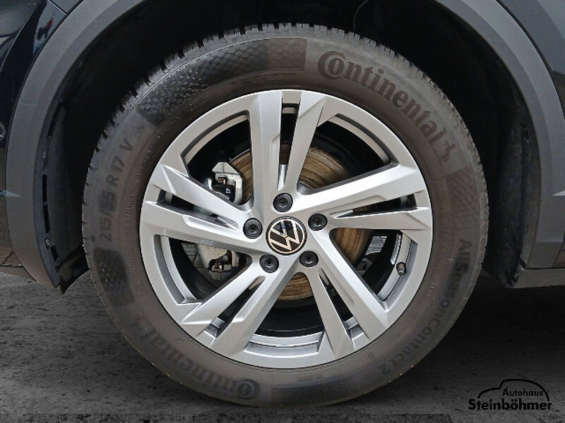 Volkswagen T-Roc R-Line 1.5TSI DSG LEDPlus NAV AHK RearView