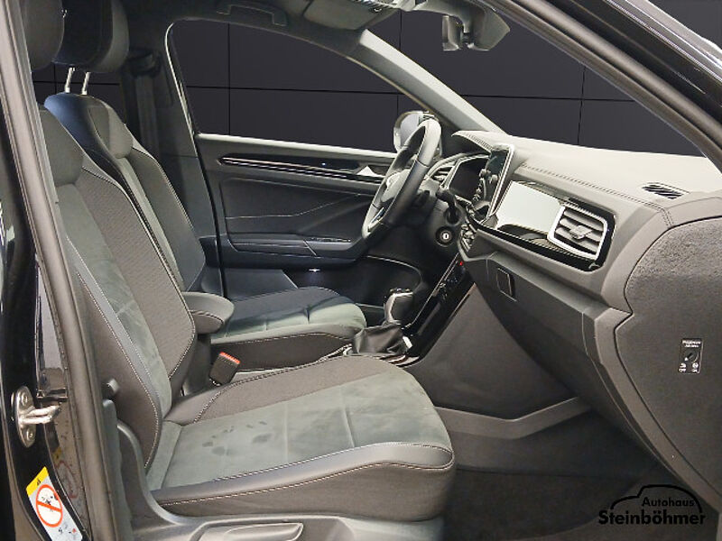 Volkswagen T-Roc R-Line 1.5TSI DSG LEDPlus NAV AHK RearView