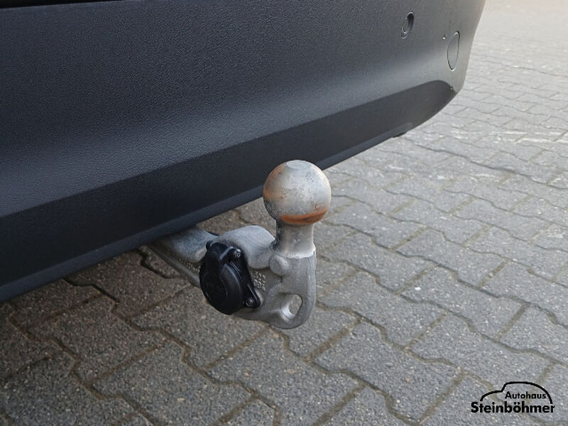 Volkswagen Tiguan 2.0TDI Navi LED AHK RearView Sitzhzg.