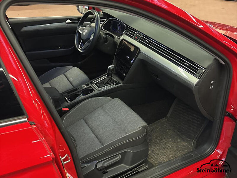 Volkswagen Passat Variant Business 2.0TDI DSG LED NAV AHK