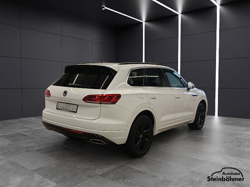 Volkswagen Touareg R-Line 3.0TDI 4M LED NAVPremium AHK Pano