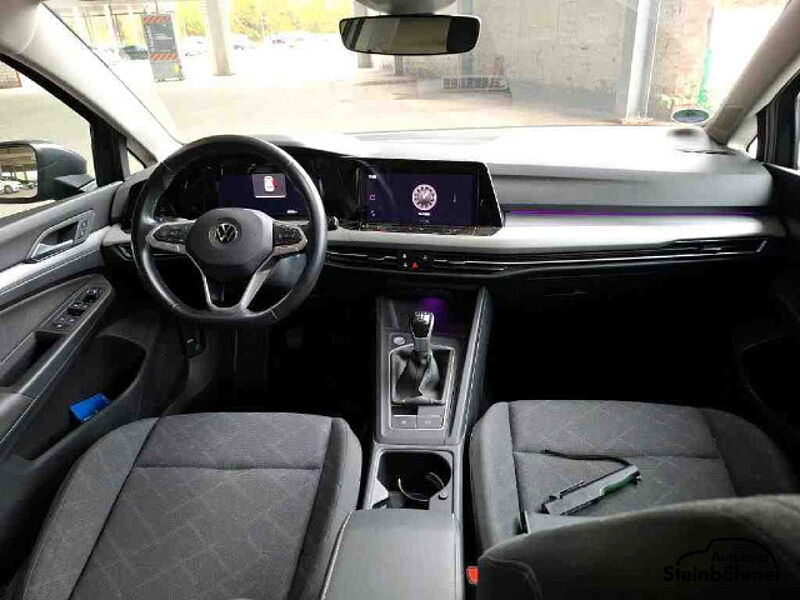 Volkswagen Golf Life 1.5TSI LEDPlus NAV SHZ RearView AppCon