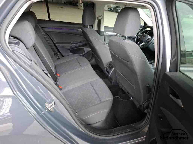 Volkswagen Golf Life 1.5TSI LEDPlus NAV SHZ RearView AppCon