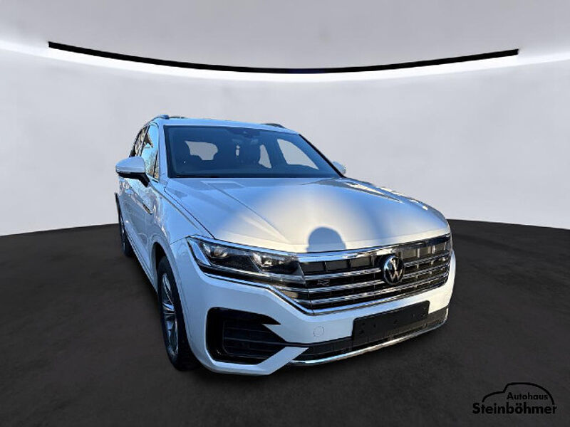 Volkswagen Touareg R-Line Navi AHK Pano Standhzg HUD