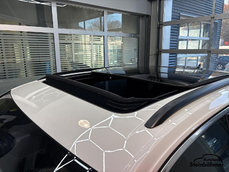 Volkswagen Touareg R-Line Navi AHK Pano Standhzg HUD