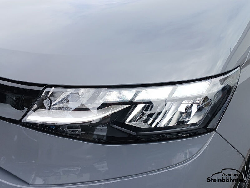 Volkswagen T7 Multivan 2.0TDI DSG Navi LED AHK RearView 17'