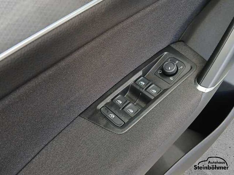 Volkswagen Touran Active 2.0TDI DSG NAV AHK ACC SHZ